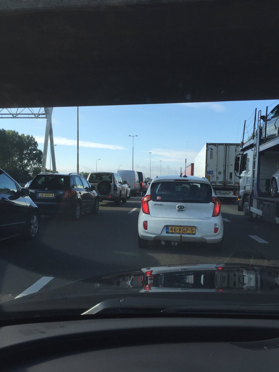 Je hebt er van die dagen bij dit is er 1 van alles staat stil a50 Apeldoorn zuid