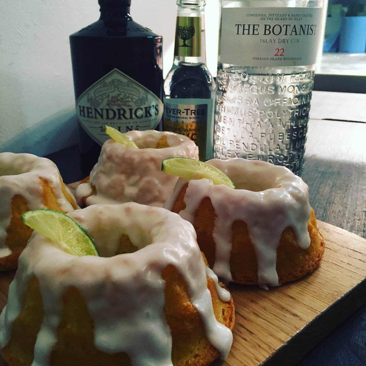 RiverhillCoffee's tweet photo. G&amp; 'tea' cake anyone? @HendricksGin @thebotanistgin https://t.co/SLsdh6VjVY