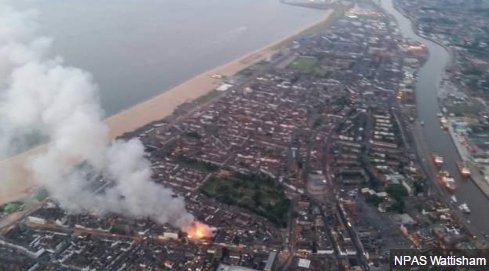 Great Yarmouth fire: Aerial pictures from @NPAS_Wattisham bbc.in/2aF9s66