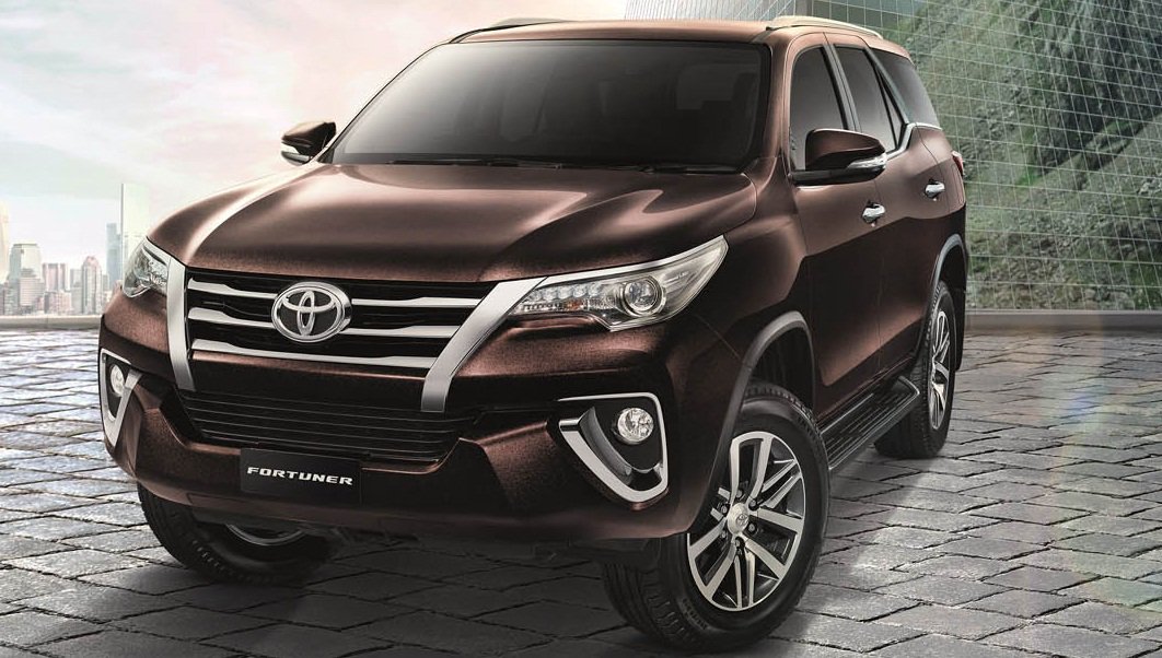 Fortuner Gaadi Image