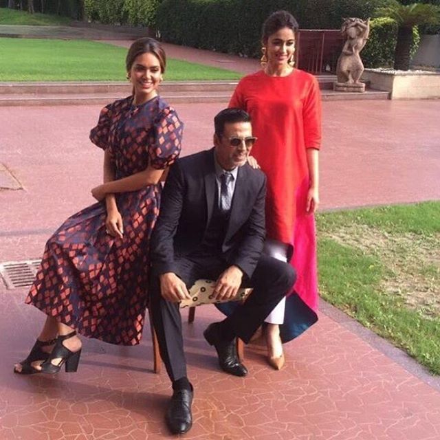 ETCBollywood's tweet photo. #1WeekToRustom! Who all excited to hit the theatres? https://t.co/md7nBLd5m4