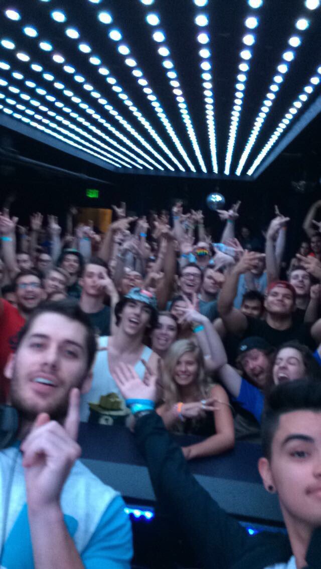 parrishhhhhhh's tweet photo. LIT #betanightclub #paft #tevindraft #klutchbeat https://t.co/Uxrri6nuHs