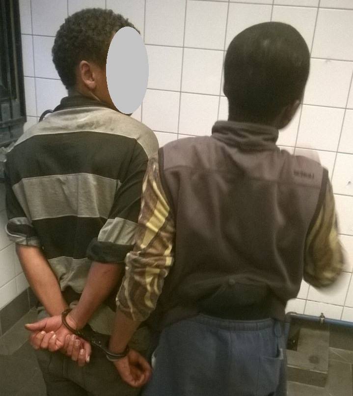 Two arrested in Durban when found in possession of a human head goo.gl/tG8YLR <a href="/SAPoliceService/">SA Police Service 🇿🇦</a>
