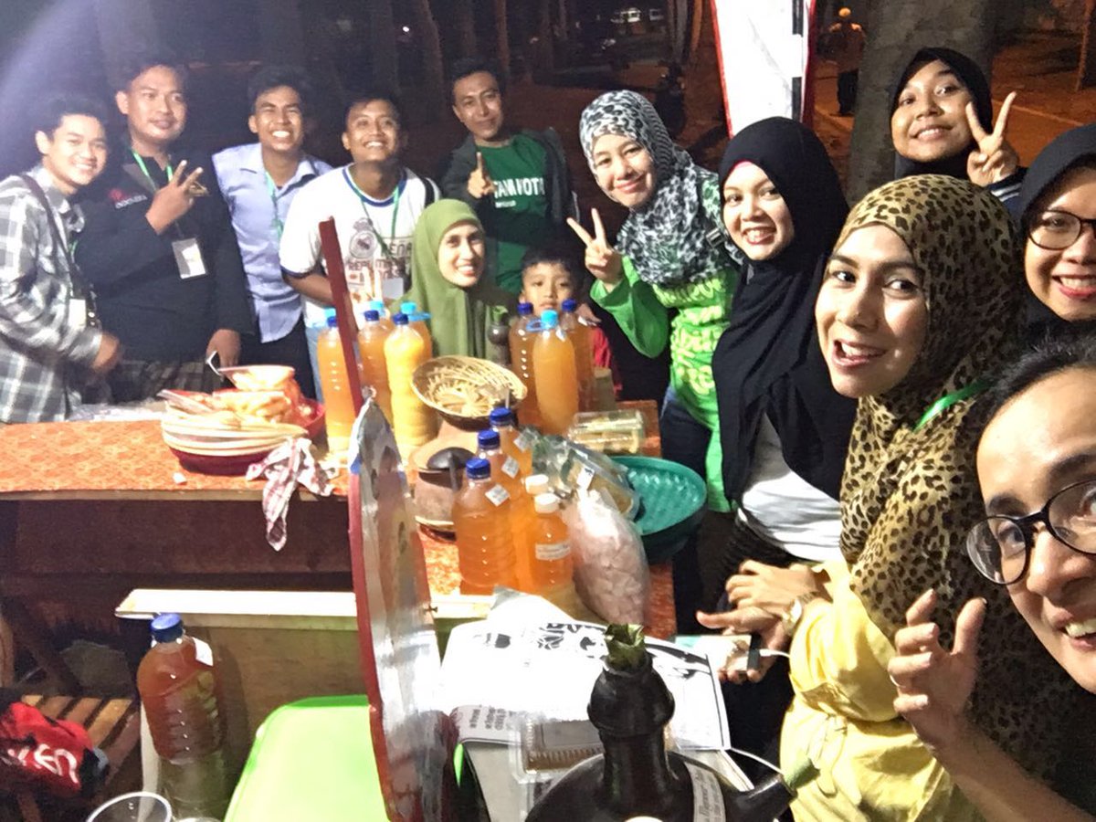 Yuhuuu kita penggiat kebun seindonesia lagi kumpul nih di banyuwangi :3 #idberkebunconf