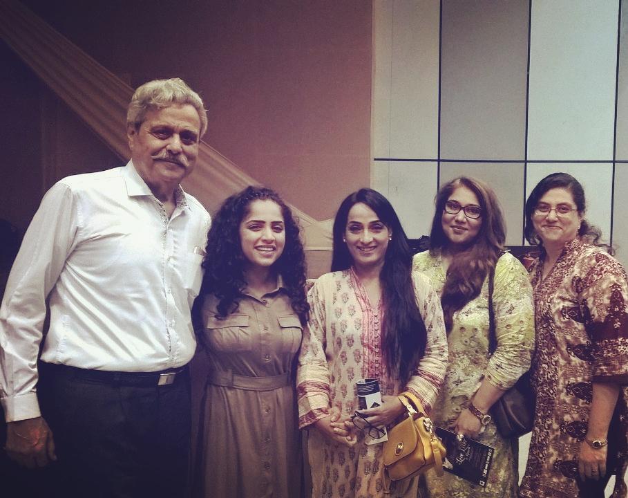 Almasfidai's tweet photo. My #TMJ family at FTC to watch my first stage performance 'Conversations 2016'. Pyaare log. https://t.co/hbOouJSdZx