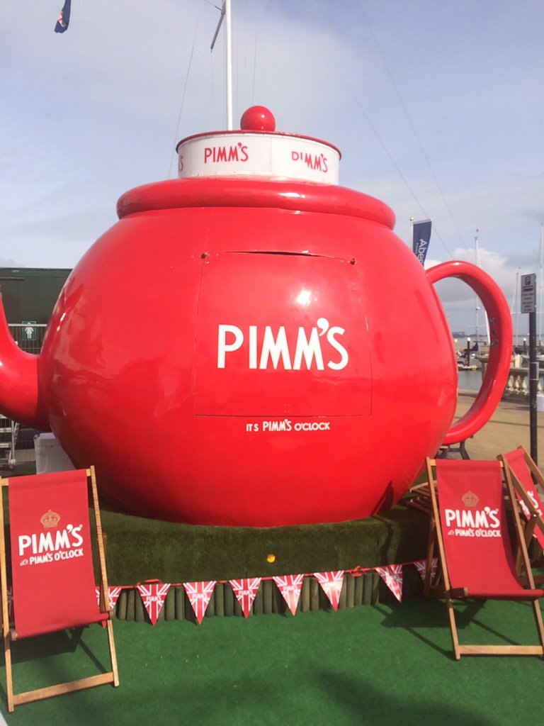 Pimmsteapot's tweet photo. Arrived and setup for a busy regatta week in Cowes!! @cowes_week @DiageoGB @GBeventsUK #GreatBritainEvents #pimms https://t.co/Qqd8Vat36P