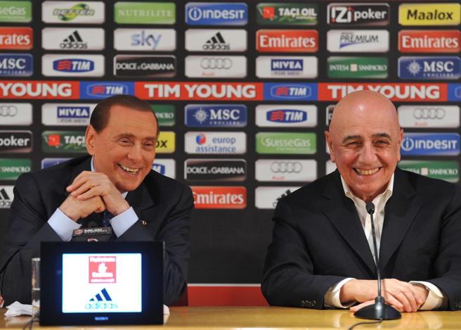 Corriere's tweet photo. Milan, fonti finanziarie   «C’è l’accordo, il club  sarà cinese a breve» https://t.co/8ZsGStLmcU https://t.co/9HfEHl7tGV