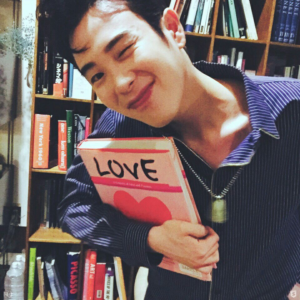 blockb_official's tweet photo. 오늘은 불타는 금요일~
#피오 https://t.co/2LZ2HO9zLj