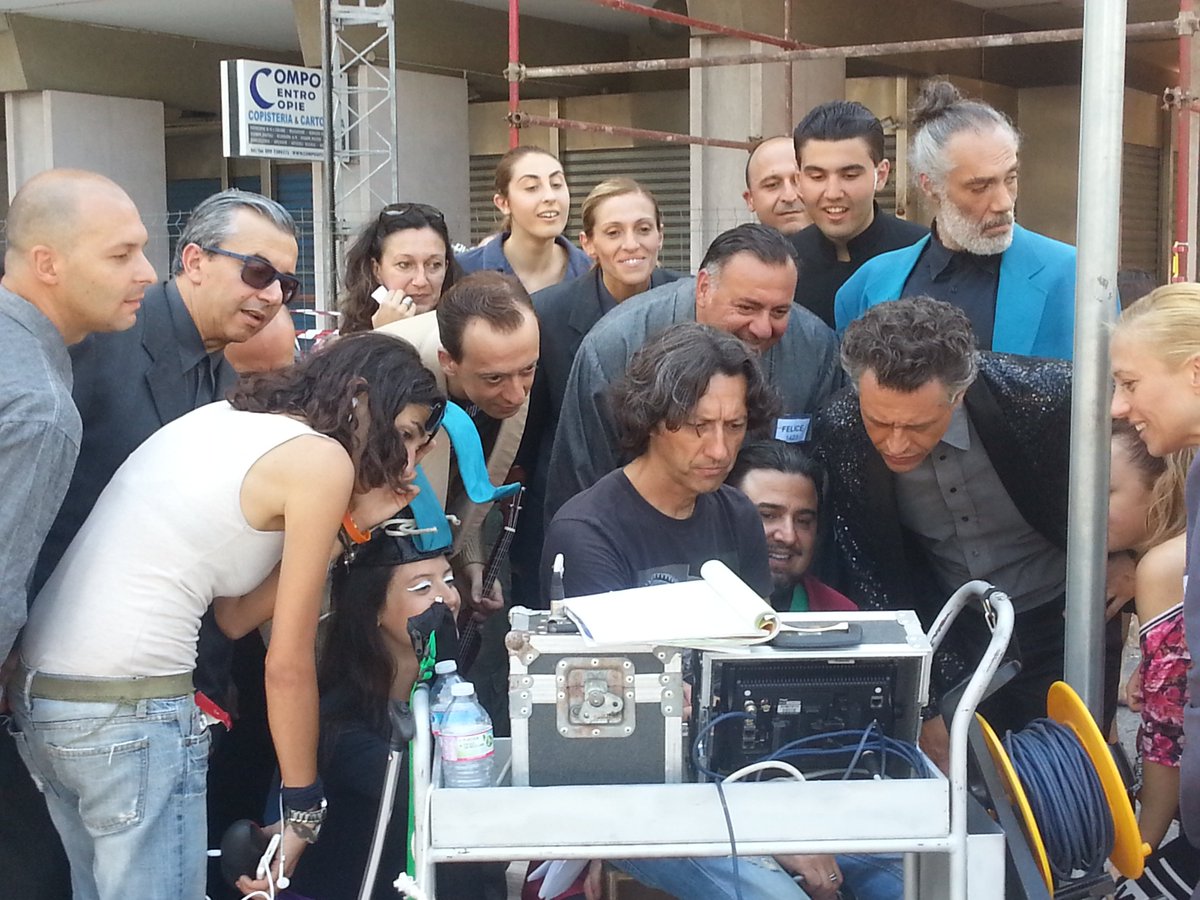 PME_Factory's tweet photo. Buona oppure giriamo ancora? #taras2050 #pmefactory #ciaksigira #filmcorto https://t.co/tdKF6aK3cV