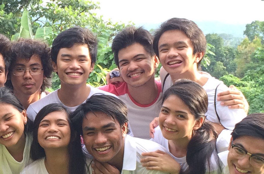jbtims's tweet photo. H U L I    C A M! 
KAYA PALA ANG SAYA NG BATCHMATE KO MGA BES! 
#UPCESCares https://t.co/DU05afJv18