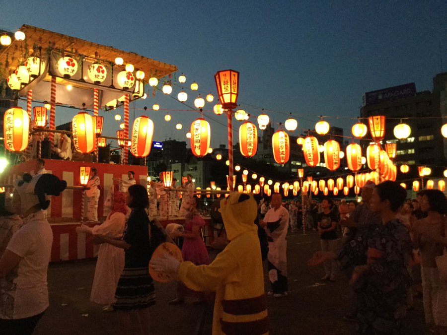 第71回築地本願寺納涼盆踊り大会 18 屋台や出店 仮装大会も Shin Seinen