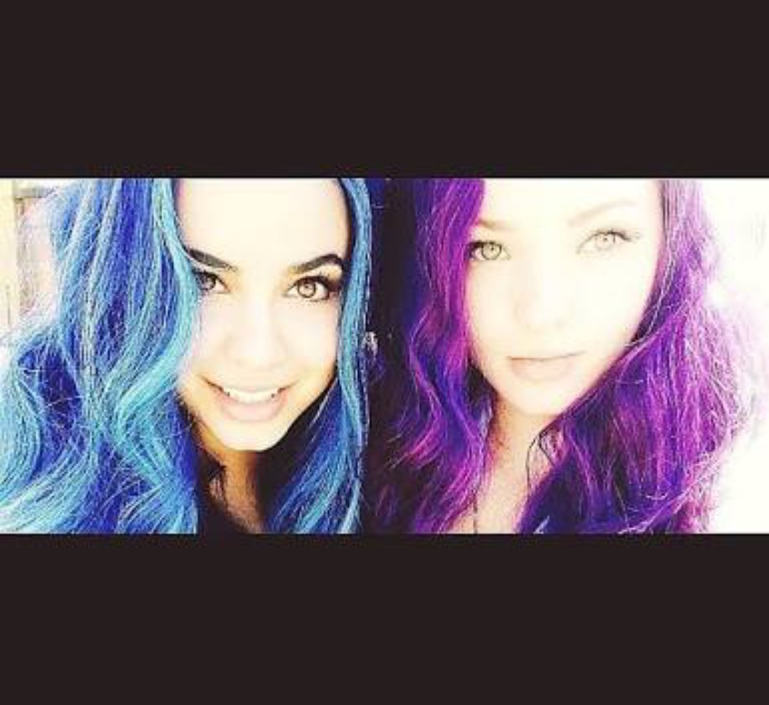 __DisneyC__'s tweet photo. #DoveCameron #SofiaCarson #descendants2 #hair #purple #blue #Disney #drama #cinema #movies #films https://t.co/KMlwzFo5Gc