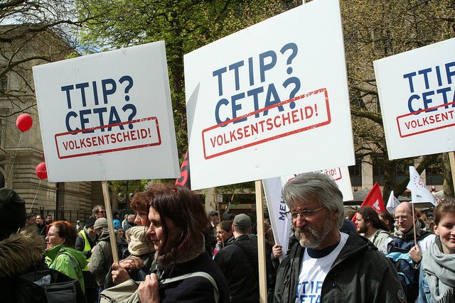 NRWggCETAuTTIP's tweet photo. Wir starten am 17. September unsere #Volksinitiative "NRW gegen #CETA &amp; #TTIP"! https://t.co/qxa2EHN6lP #stopTTIP https://t.co/AUEhfZyPTs