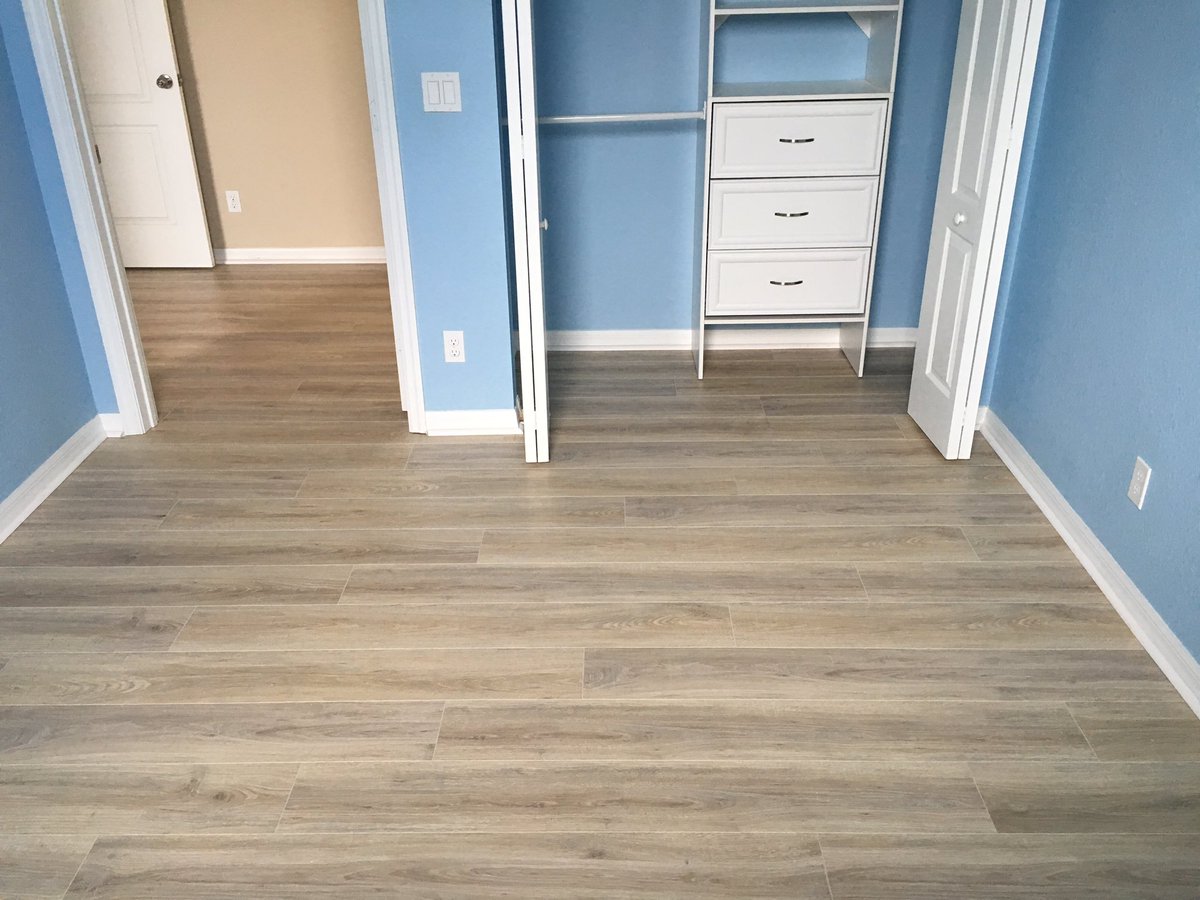 quantumfloors's tweet photo. Sandcastle Oak is a beautiful floor by @MohawkFlooring https://t.co/ovcWPxqm6Y