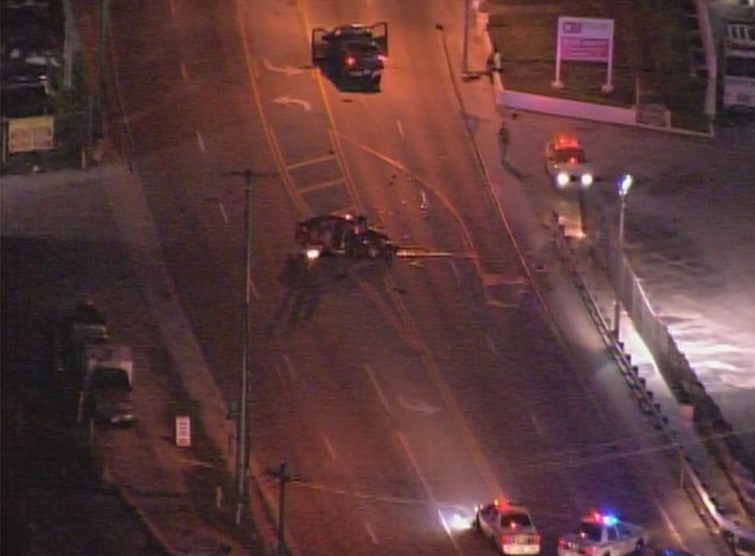 Head on Collision at NW 30th Ave & N River Dr #traffic #miami https://t.co/5XMiGDkkZc