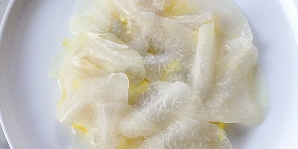 Reco of the day: Cured Fluke with Sea Urchin 👉 @estelanyc 👉 #Nolita #Manhattan #Ny #Healthy #yummy 😋