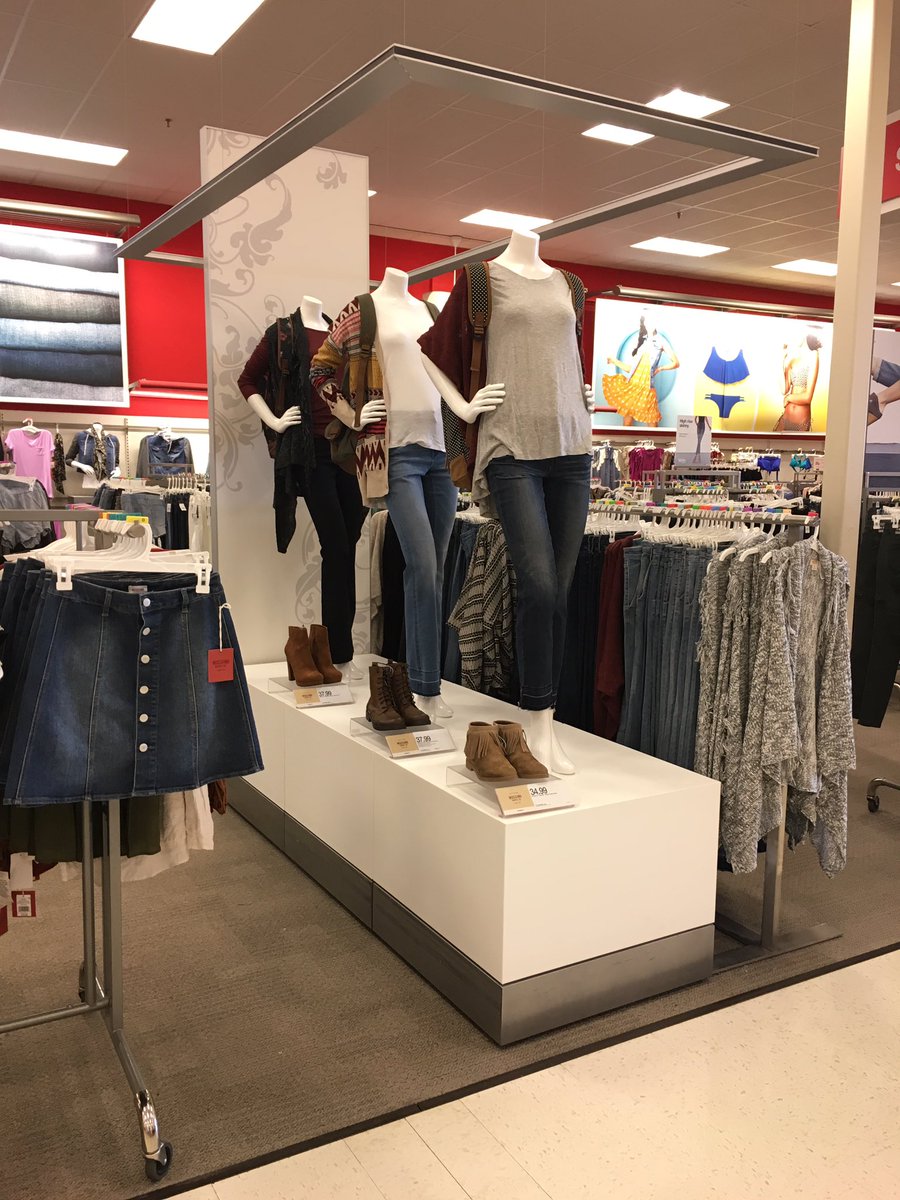 angelicalynkzn's tweet photo. Driving sales for Accessories and Shoes #backtoschoolstyle #stylesharks #FirstImpressions https://t.co/AN8yQmrKaj