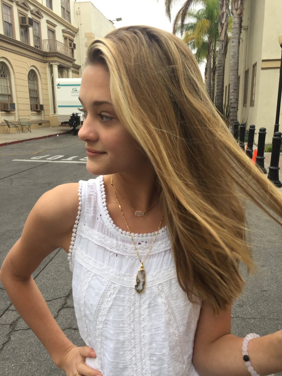 Lizzy Greene Greenelizzi Twitter 