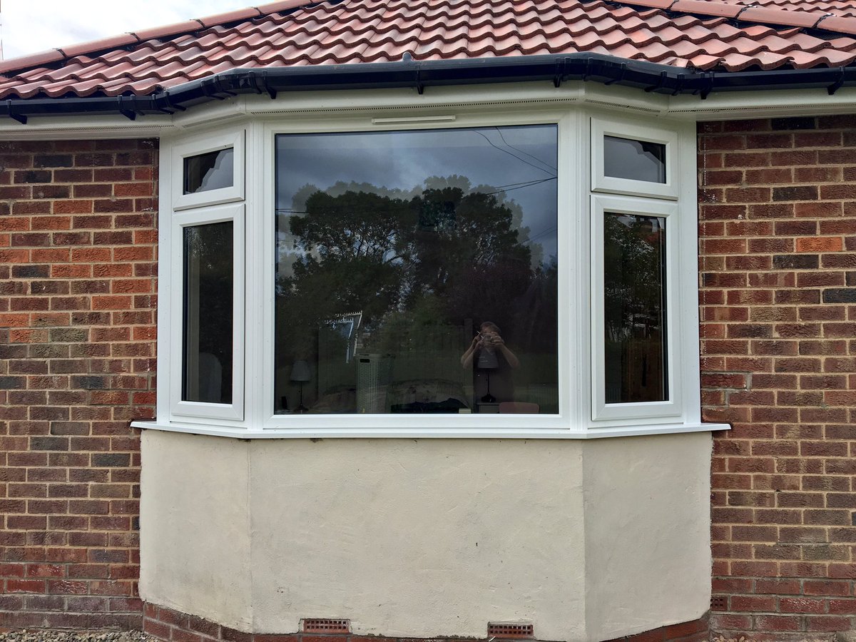 Homesealwindows's tweet photo. This mornings job 2 x @REHAUWindows bays https://t.co/K58bbQ64fS