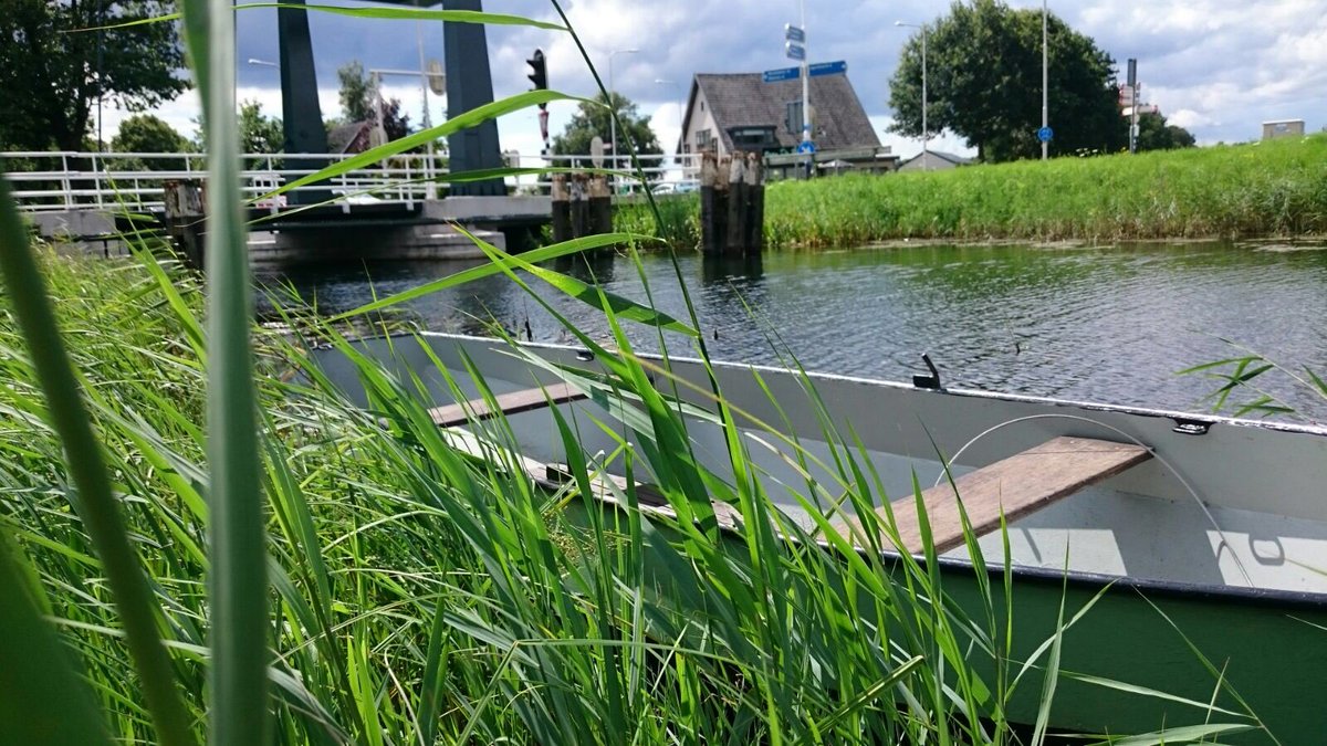 Dit weekend roeien op het Apeldoorns kanaal voor €25,00 voor een uurtje. Start bij <a href="/BISTROdeBRON/">Bistro de Bron</a>