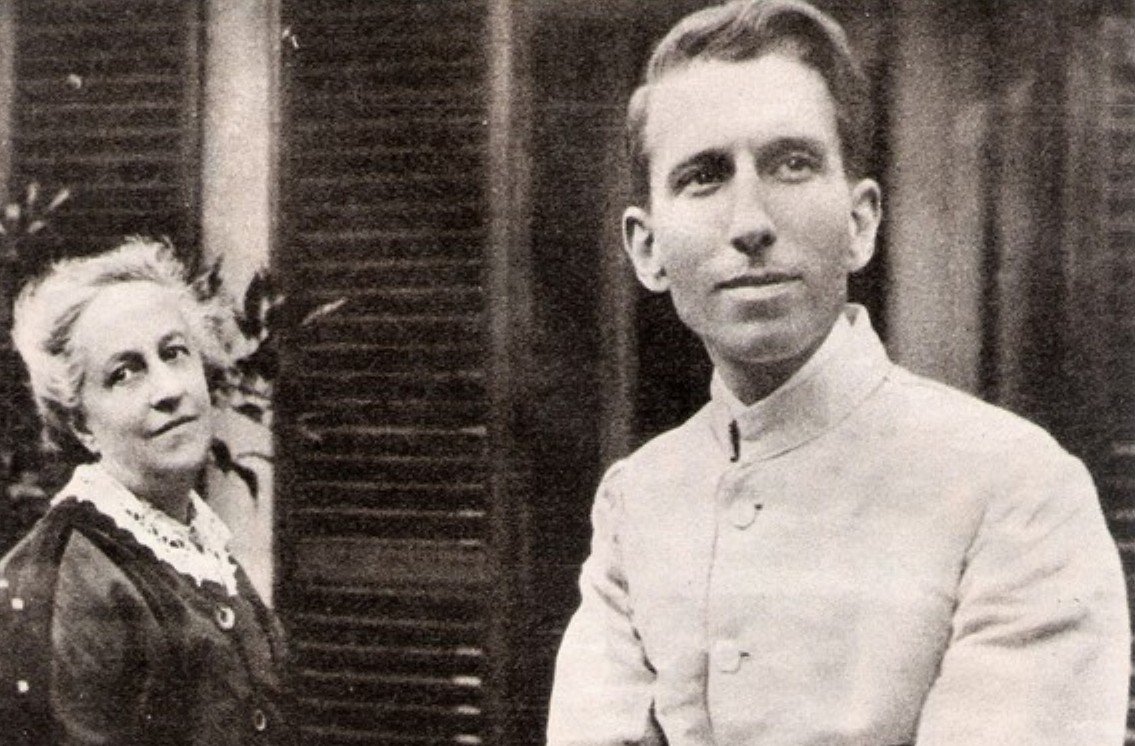 Negli occhi di Gozzano. Tutti i luoghi del poeta morto 100 anni fa. In edicola a Torino e torinostoria.com