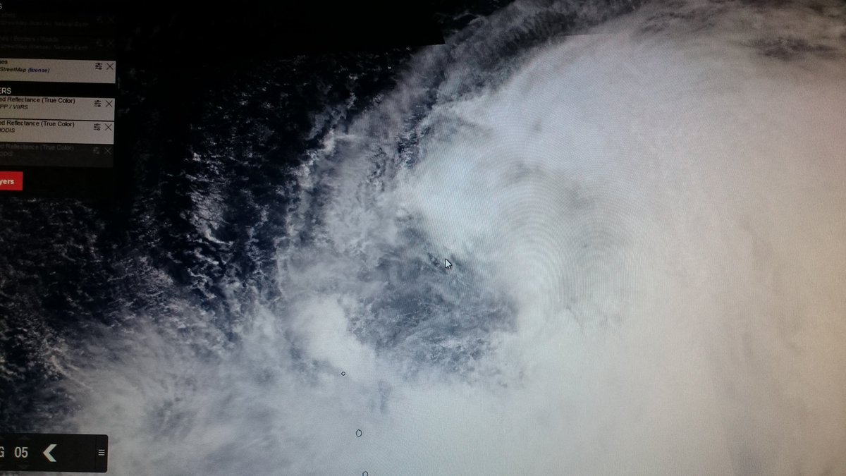 ALPHAtoZETAjpn's tweet photo. #NASA_WORLDVIEW #人工衛星画像
 #台風5号 🌀中心部分です。
最近の台風の目は🔳四角っぽくなるんだな…💧 https://t.co/WQ9fwPtNhO