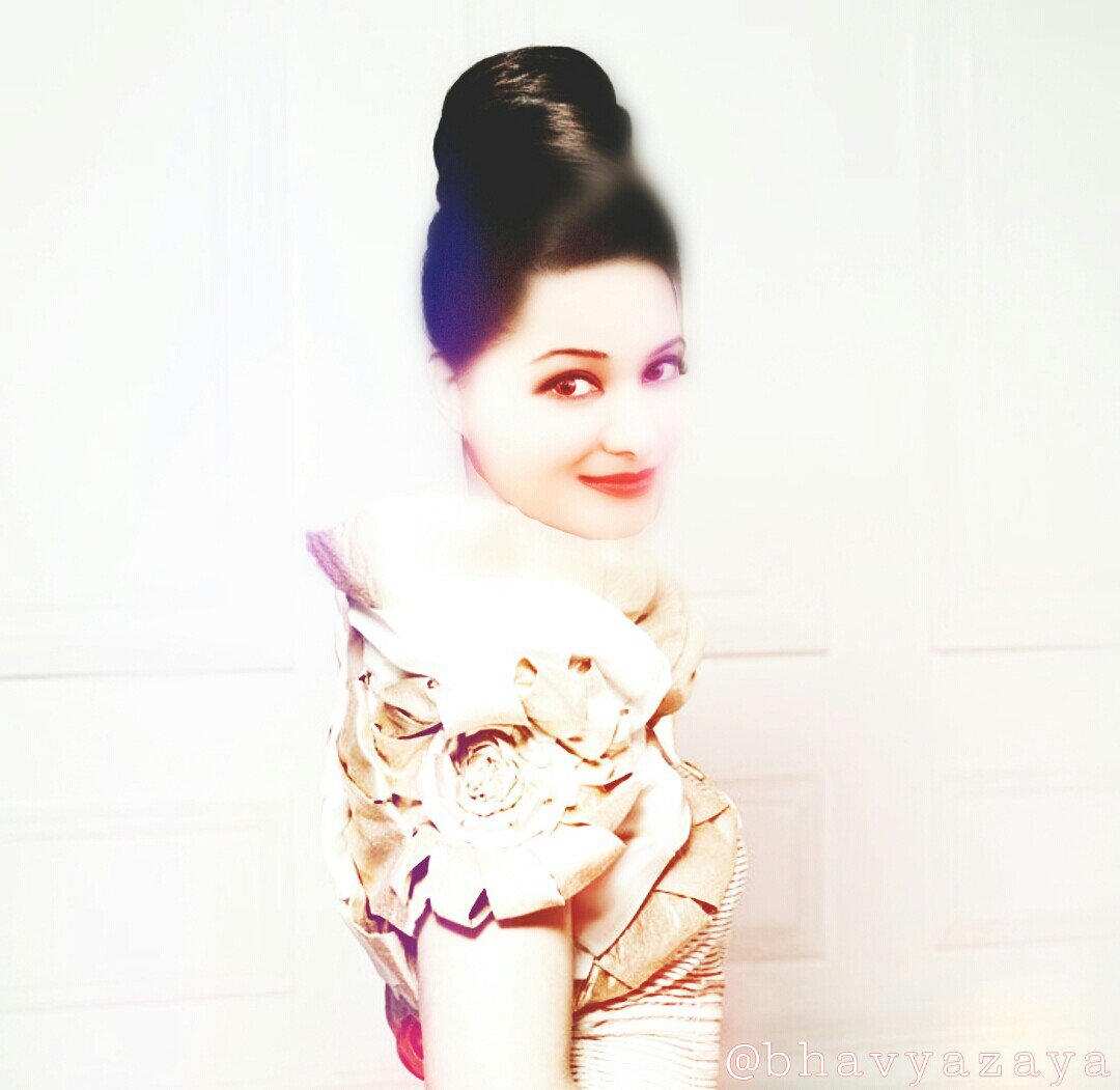 bhavyazaya's tweet photo. ❤😋#fakeedits #PreetikaRao https://t.co/g42ECMK1EX