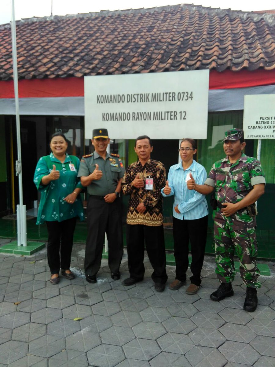 Danramil 12/ Gondomanan menerima tim Paswascam Gondomanan Pilkada Kota Yigyakrata tahun 2017 <a href="/Kodim0734/">Kodim 0734/YKA</a>