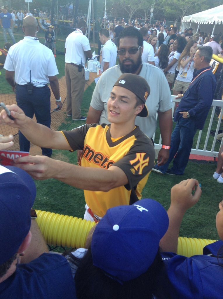 New Prince Edward account.and I'm the son of Maleficent 
Not new to RP.
Engaged to <a href="/lovelymiss_ava/">Ava White</a>  
RT?