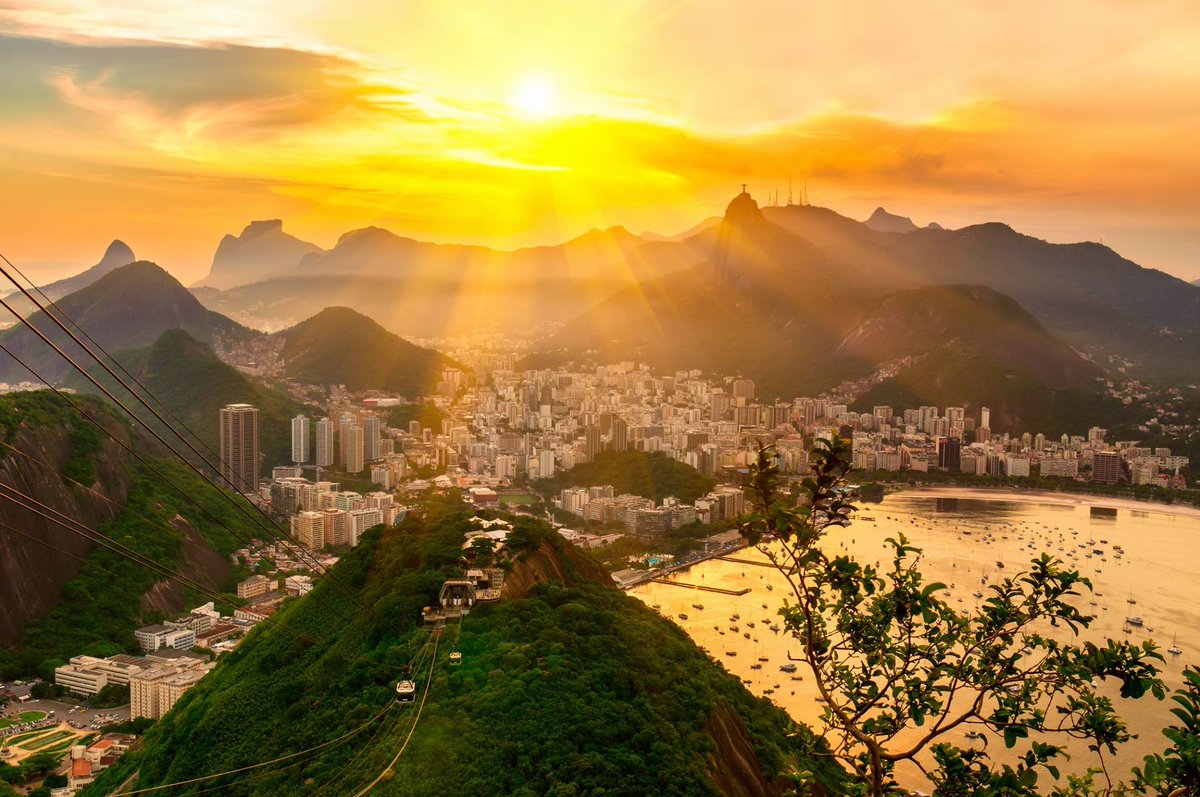 JogosOlimpicos's tweet photo. Bom dia! ☀️ Estamos a apenas 10 horas da #CerimoniaDeAbertura dos #JogosOlimpicos #Rio2016! 😍 https://t.co/E5HQMFiQGG