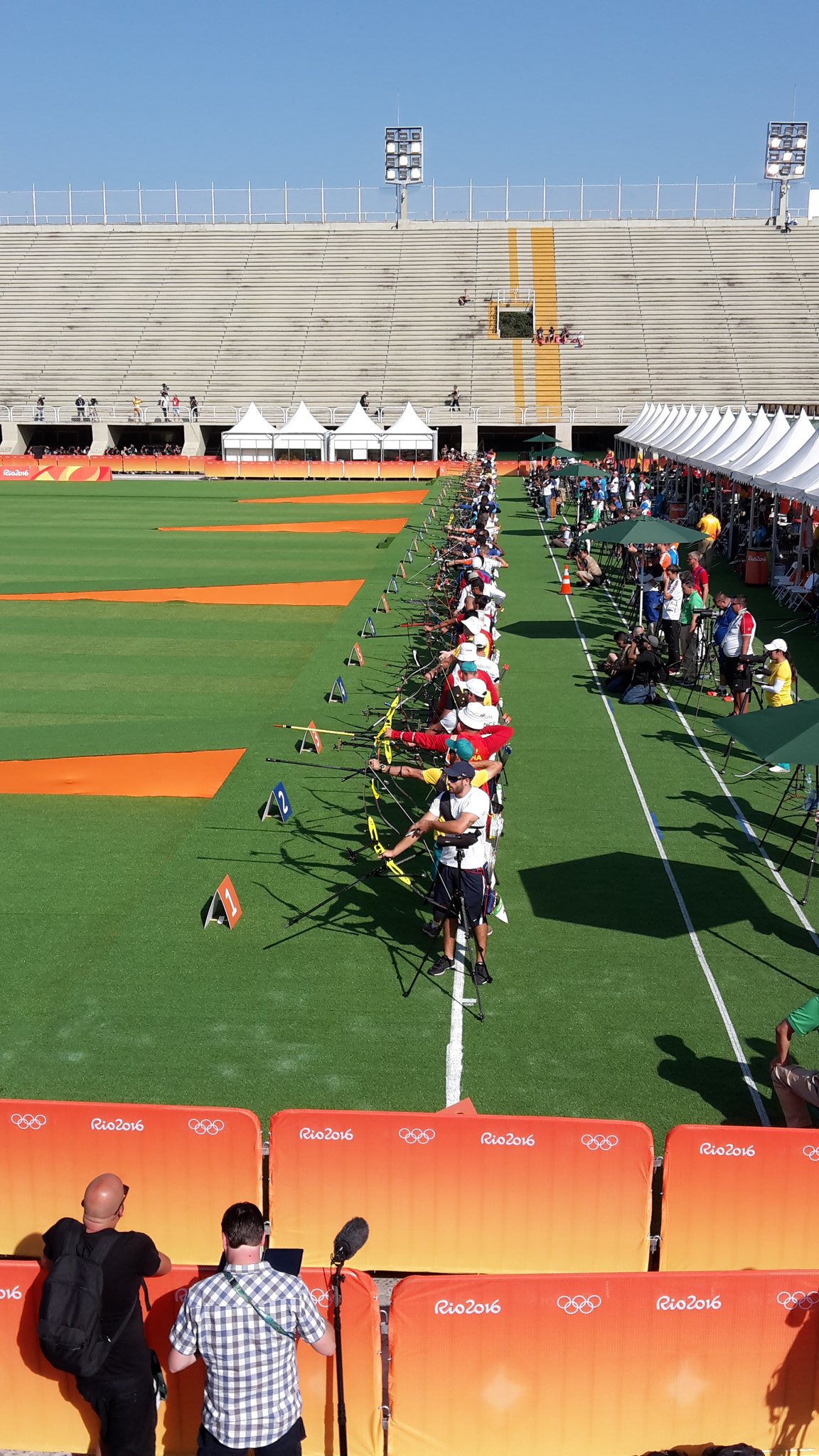 CpGOMSkWgAA5CD8.jpg:large