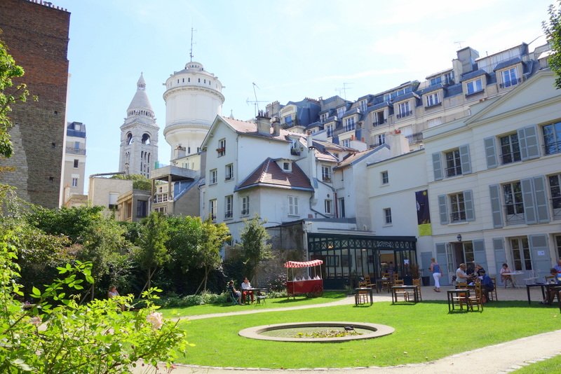 Après-midi dolce vita, café &amp; no wifi au jardins Renoir du musée Montmartre (12 rue Cortot, 18e).