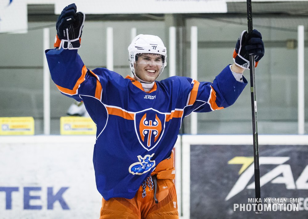 mkylmaniemi's tweet photo. Ensimmäinen matsi takana. #Tappara A-#Ilves A päättyi lukemiin 5-4vl. #ajunnut https://t.co/7g2RLb8aaU https://t.co/85uQe6y8Ys