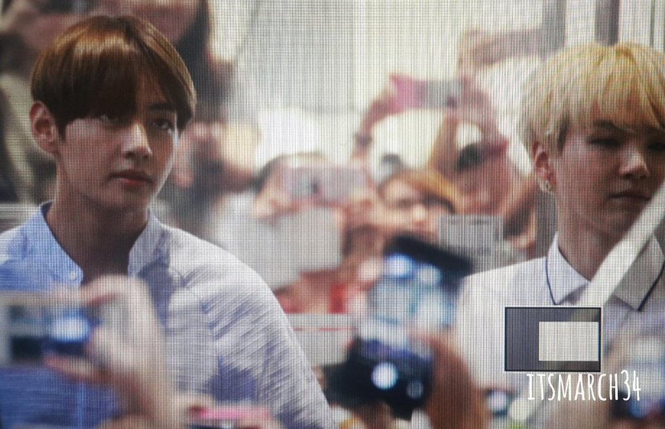 lovewith_v's tweet photo. [PREVIEW] 160805 Taehyung @ Press Conference #EPILOGUEinBKK  #V #뷔 #태형 #태태 #방탄소년단 
© itsmarch34 https://t.co/Ym2StA91Z0