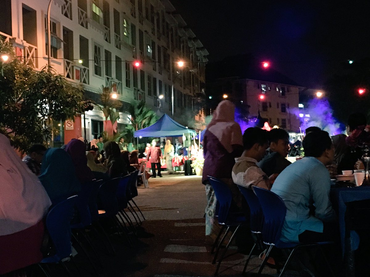 MSUcollege's tweet photo. PTPL Raya @ Village 2016. https://t.co/grKHb5nwjU