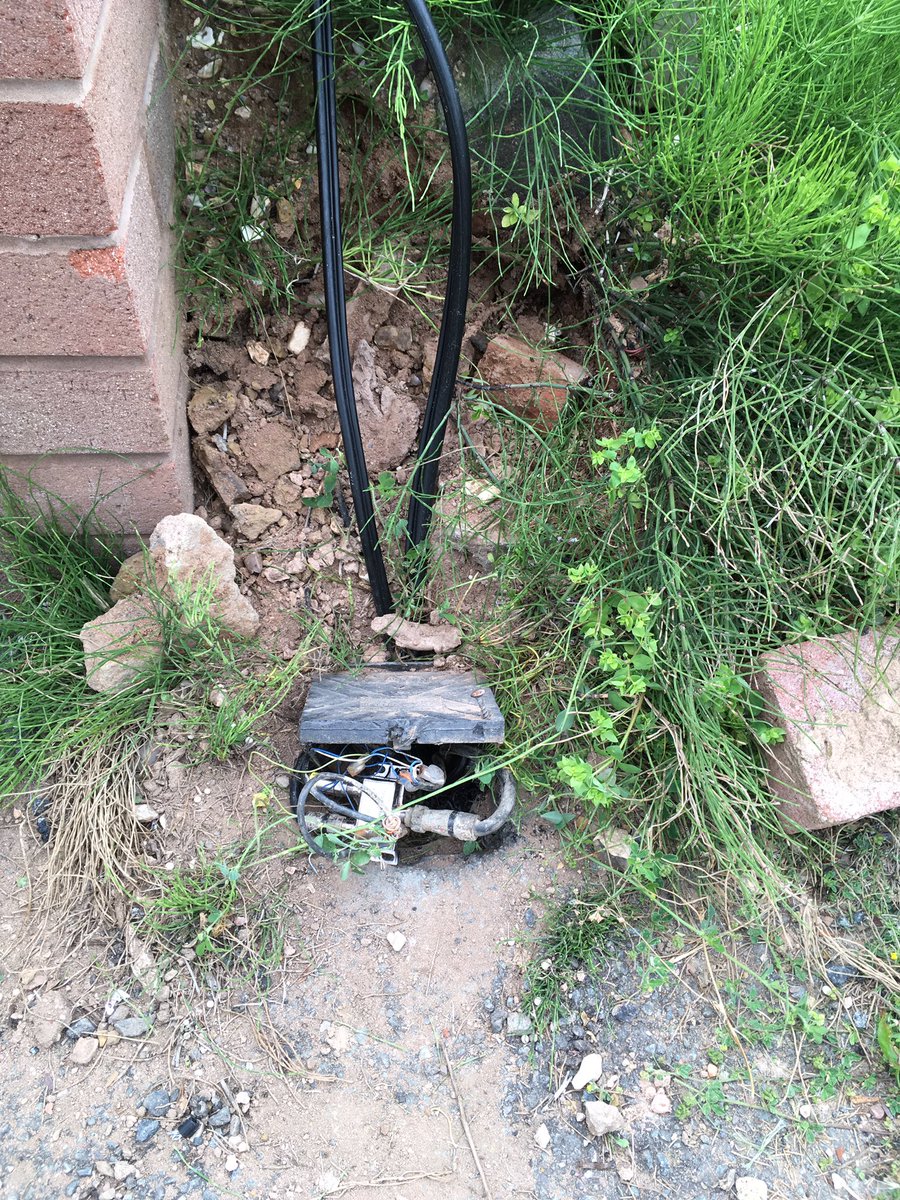 webbcooper1's tweet photo. #Virginmedia connected my neighbour to my cable and now I have no internet and they're not coming out til 08/08 https://t.co/rXrK80HQ4l