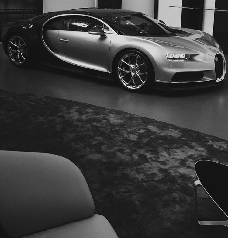 richandbaked's tweet photo. Buggatti Chiron https://t.co/kf86hBjGNG