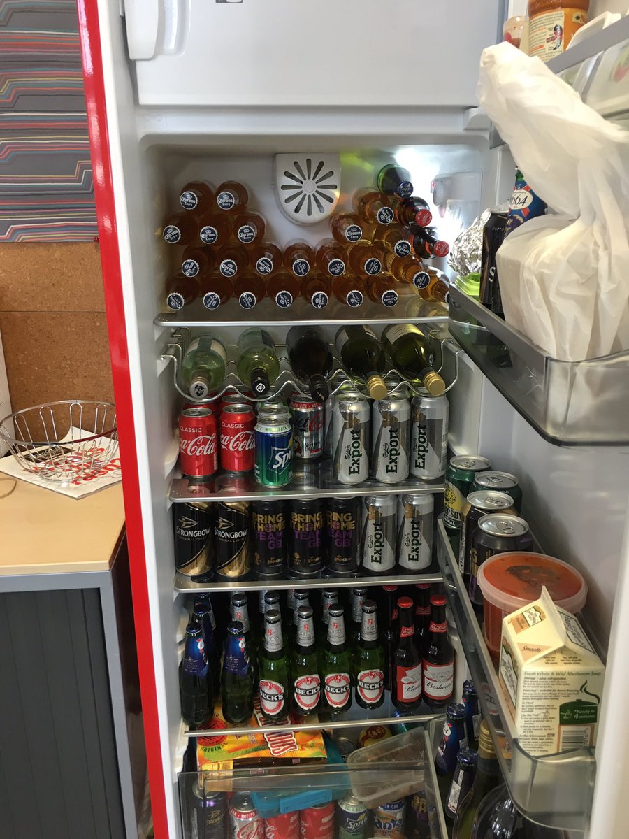 GazzaC07's tweet photo. Definitely getting that #FridayFeeling 🍻🍻🍻 - @andigital https://t.co/OIkHzGUxcw