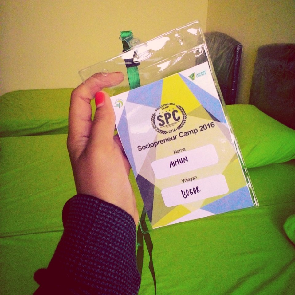 ainun_sinta's tweet photo. Cie yang lagi ikutan Sociopreneur Camp 2016 :-D yukk kepoin terus #SPC2016 @beastudiDD @PendidikanDD @etosbogor https://t.co/i5fehoZ3ZJ