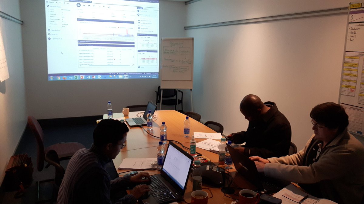 StijnW0uters's tweet photo. Bringing #spareparts management in the hearts and minds of the planners @MercedesBenz_SA #training #eastlondon https://t.co/BVNxyrs5cs