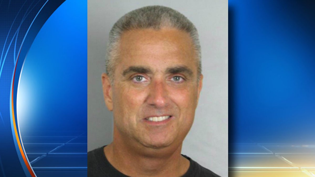 Mayor faces drug charges after meth-for-sex sting bit.ly/2aYurEX?utm_me… https://t.co/SjvtPeYrSK