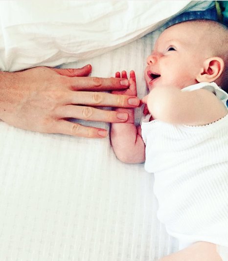 Rhys_BLK's tweet photo. Despertar, mirar sus ojos y sonrisa no tiene igual. Papi te ama princesa! 😍💙👶💞 #Crazyformybabygirl #CharlyB https://t.co/kGvmzdu7mk