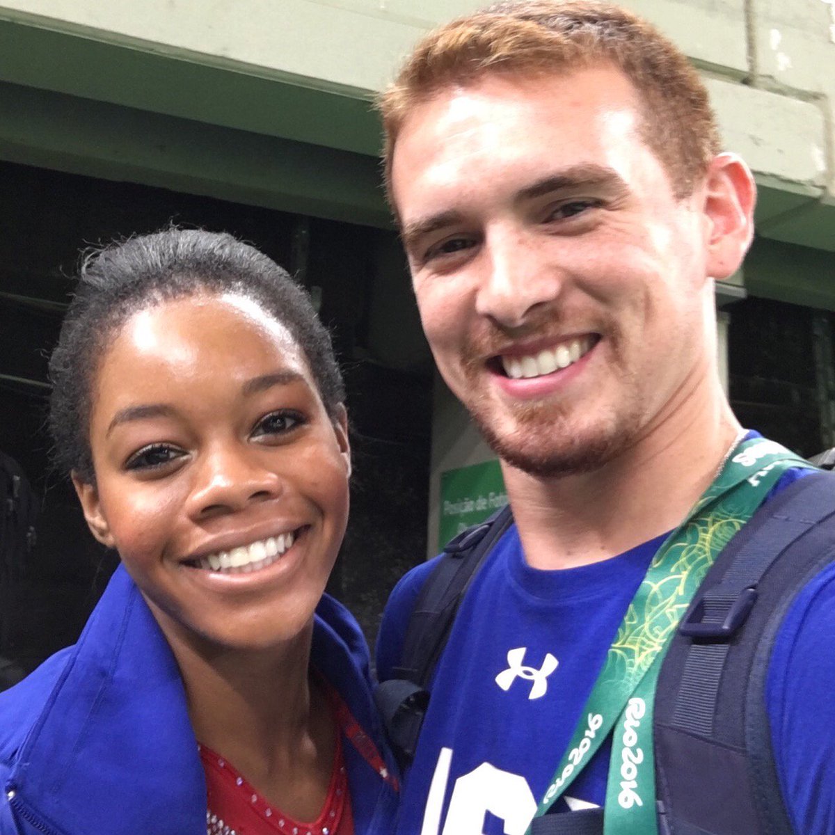 GABRIELLE DOUGLAS CpGueXHXEAAdXxL