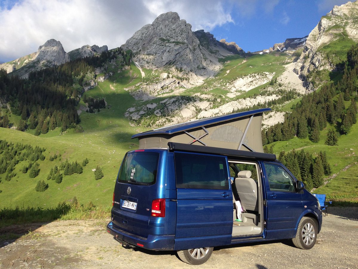 VanLoCalifornia's tweet photo. La suite du concours photo de l'été 📷 #VanLocLife 
Pour participer c'est ici  🚌 👉 https://t.co/VHXIooaOpu … https://t.co/Gfw9rn4Qtf