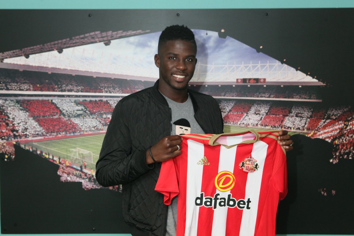SunderlandAFC's tweet photo. GALLERY: Papy Djilobodji pens a four-year contract on Wearside #WelcomePapy https://t.co/By3bp6kG7c https://t.co/73LPaARgfm