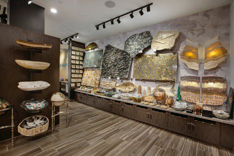 aptusgroup's tweet image. NOW OPEN! @AKalifano's new location just opened at @ShopGrandCanal at the @VenetianVegas. What a unique client!