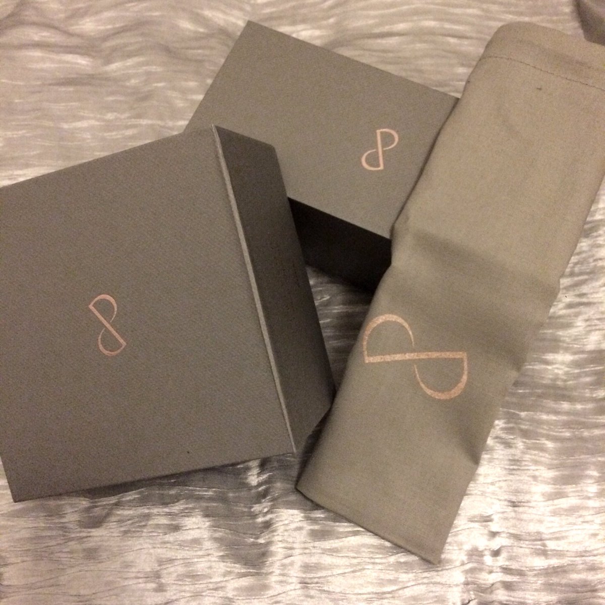 S_E_P_1's tweet photo. The Most Exciting Delivery 🙊 #AlwaysAPleasure #Perlesque https://t.co/GwMtEr3qtQ @perlesquelondon https://t.co/LaTm3srdxI