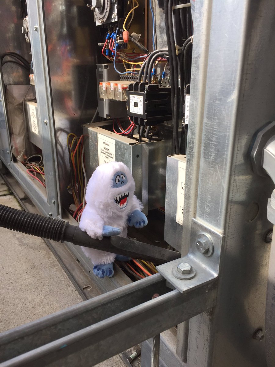 icemastersyeti's tweet photo. Don't really feel like working today so I'm making the apprentice do it!! #yyc #hvac #fridgylife #keepingthingscool https://t.co/68Khz6oXa5