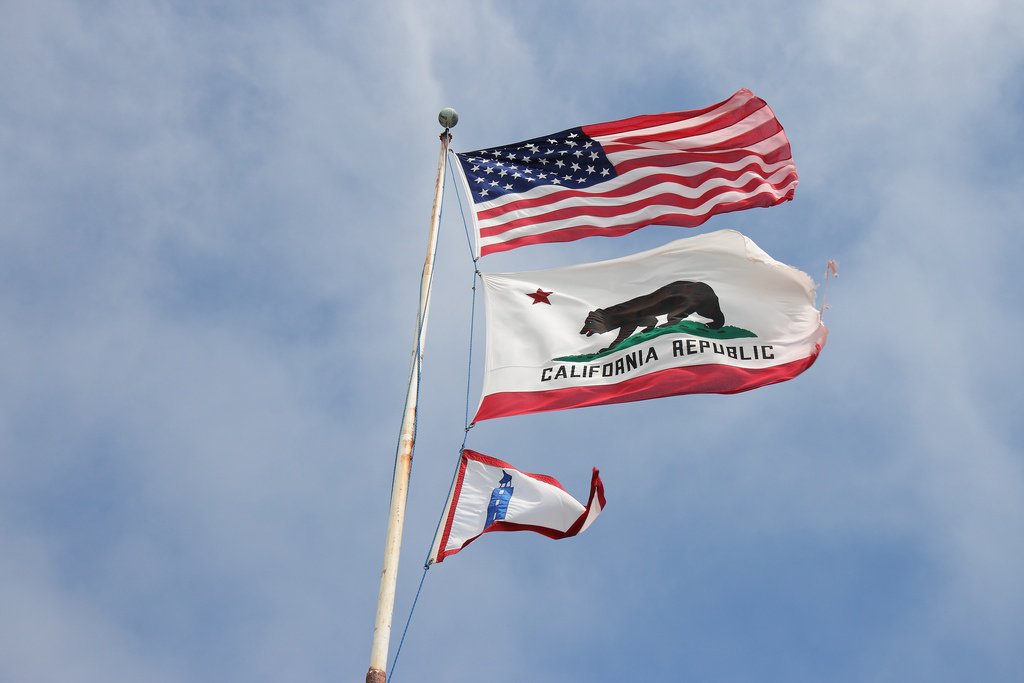 RevolveSolar's tweet image. Now that's a step in the right direction! California files 1st state Clean Power Plan draft! hubs.ly/H03WQsM0