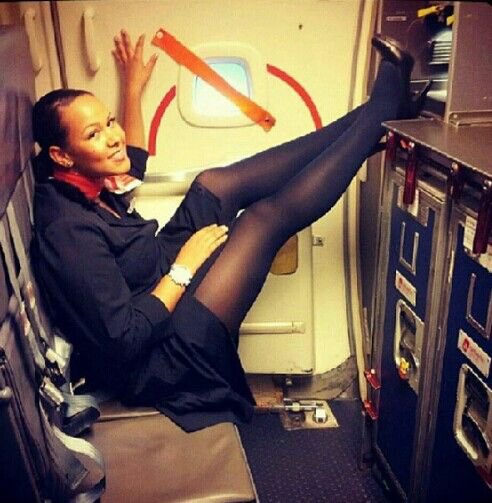 mongeaulove's tweet photo. This is gonna be me when I'm on a plane that's crashing now @tanamongeau #NewTanaVideo https://t.co/AeRyJxUDUb